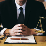 お金がなくても弁護士になれる制度はありますか？経済的負担を軽減するための支援策を解説