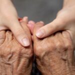 親の養育に関する法的義務はありますか？家族の責任と現在の法的地位。